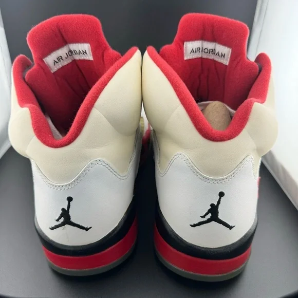 Jordan 5 Retro Sneaker Size 11 Men